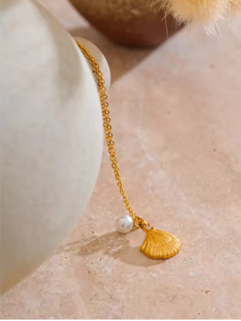 Gold Scallop Necklace