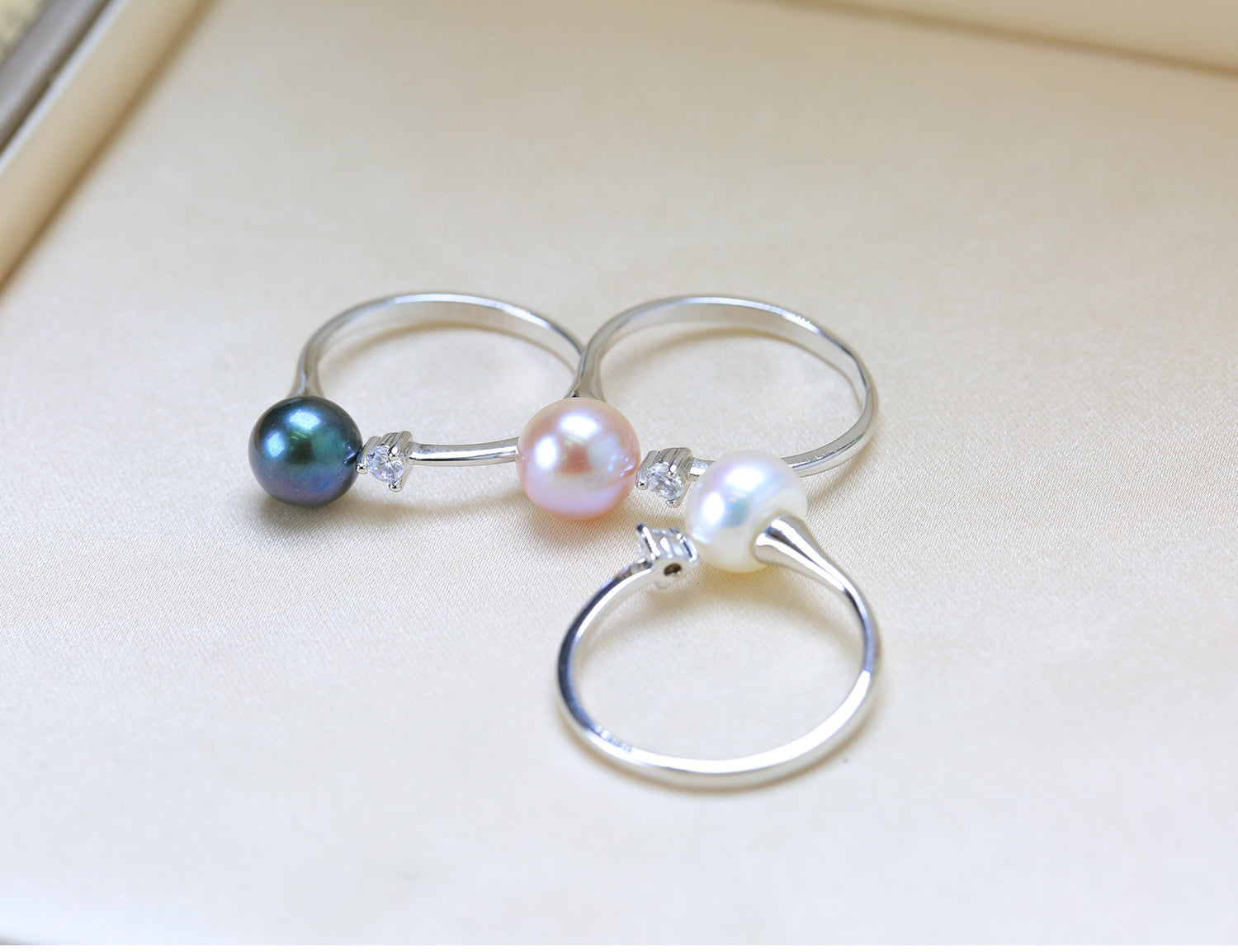 Adjustable Pearl Ring